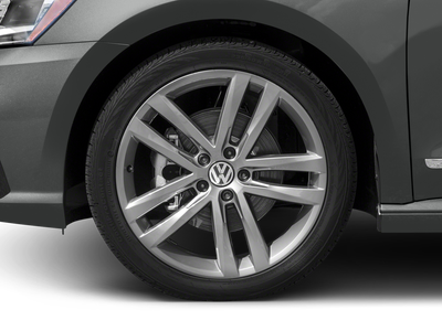2017 Volkswagen Passat R-Line w/Comfort Pkg