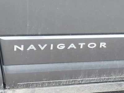 2015 Lincoln Navigator Base