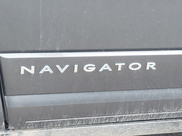2015 Lincoln Navigator Base