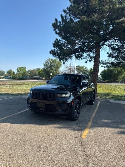 2022 Jeep Grand Cherokee Altitude