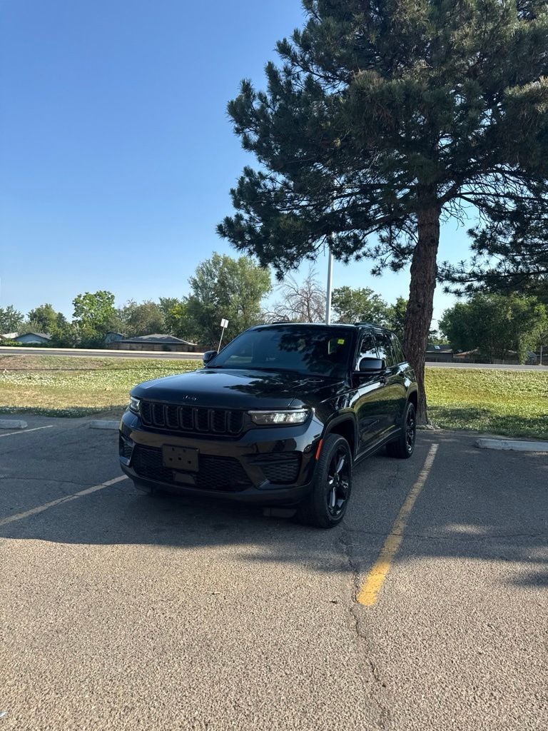 2022 Jeep Grand Cherokee Altitude