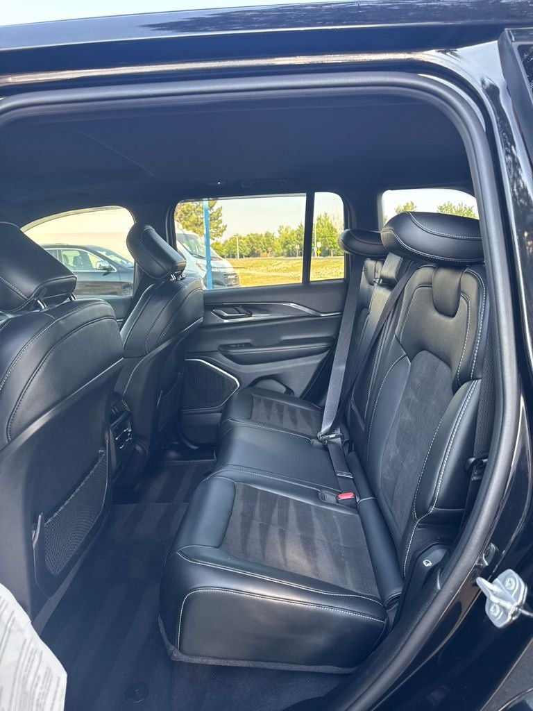2022 Jeep Grand Cherokee Altitude