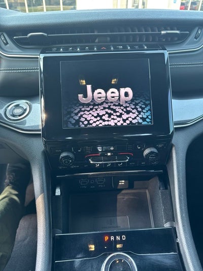 2022 Jeep Grand Cherokee Altitude