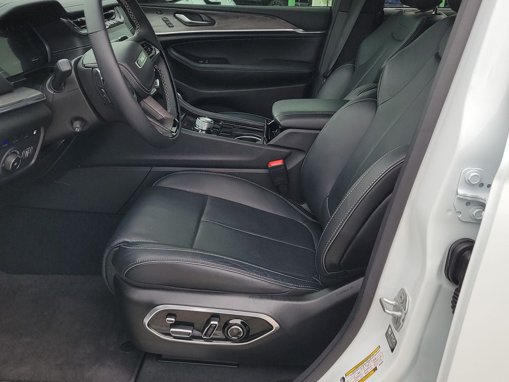 2025 Jeep Grand Cherokee 4xe Overland 4xe