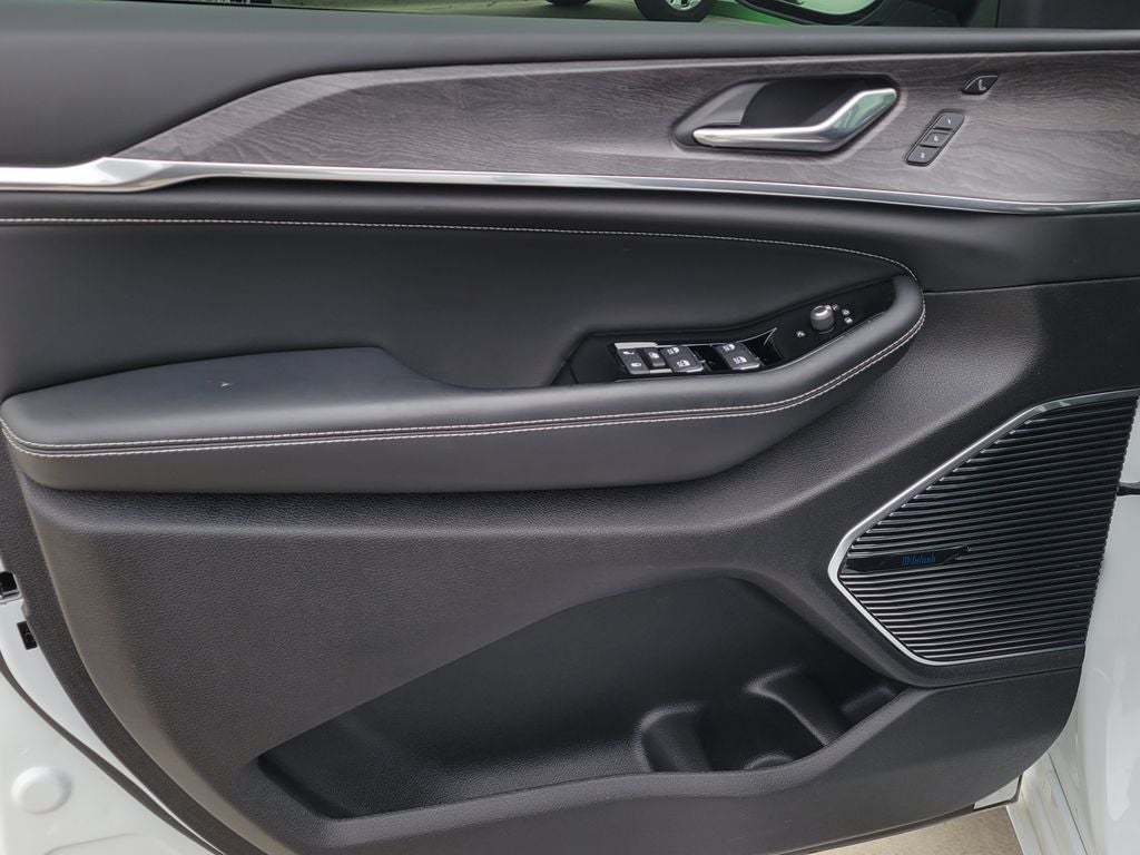 2025 Jeep Grand Cherokee 4xe Overland 4xe