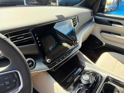 2025 Jeep Wagoneer Base