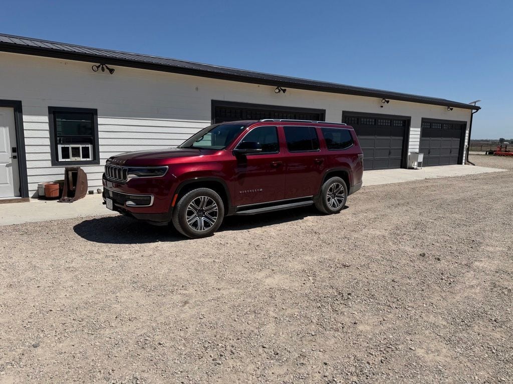 2025 Jeep Wagoneer Base