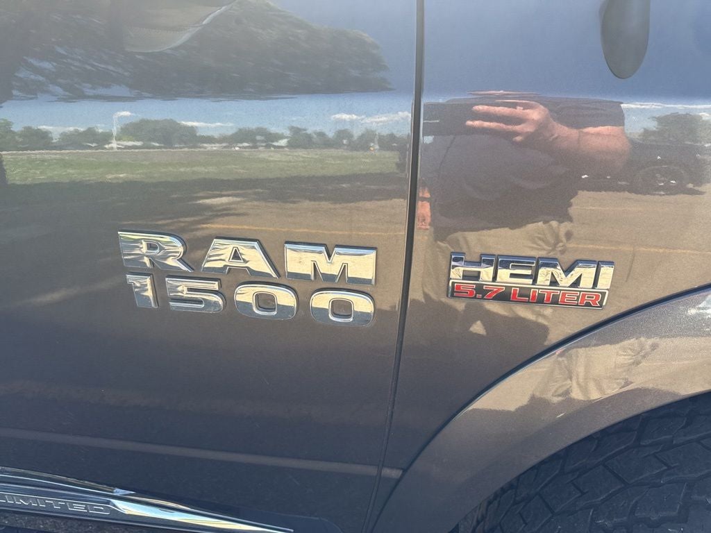 2017 RAM 1500 Limited Crew Cab 4x4 5'7' Box