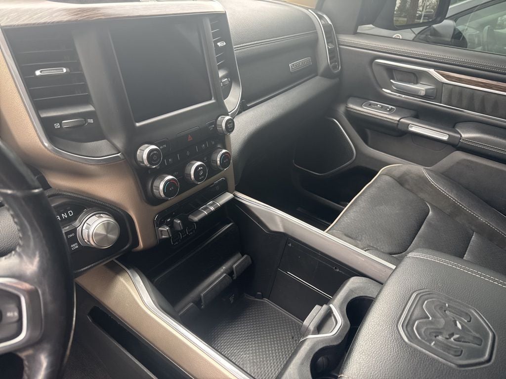 2020 RAM 1500 Laramie Quad Cab 4x4 6'4' Box