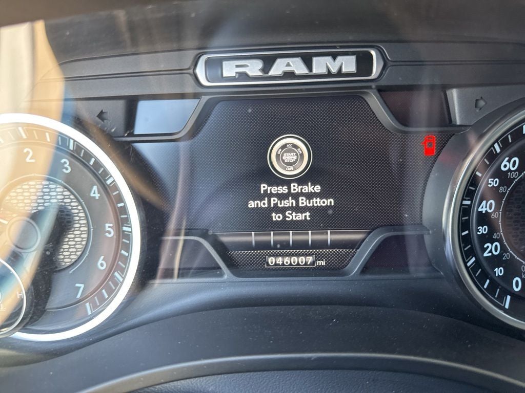 2023 RAM 1500 Big Horn Crew Cab 4x4 5'7' Box