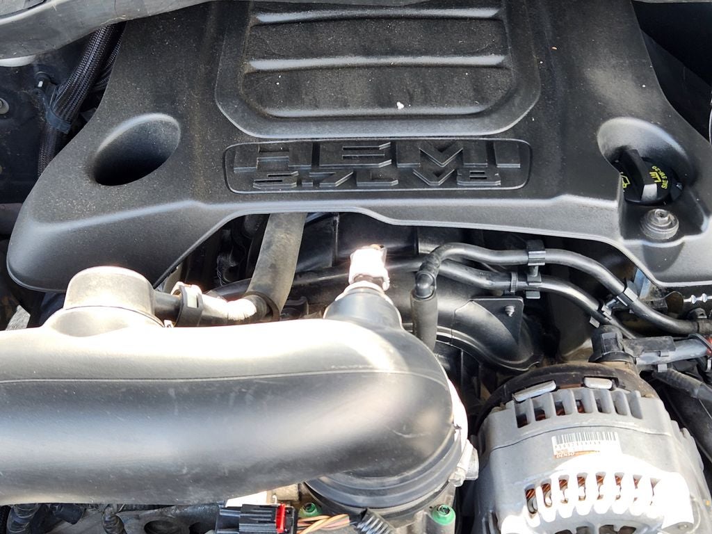 2019 RAM 1500 Laramie Crew Cab 4x4 5'7' Box