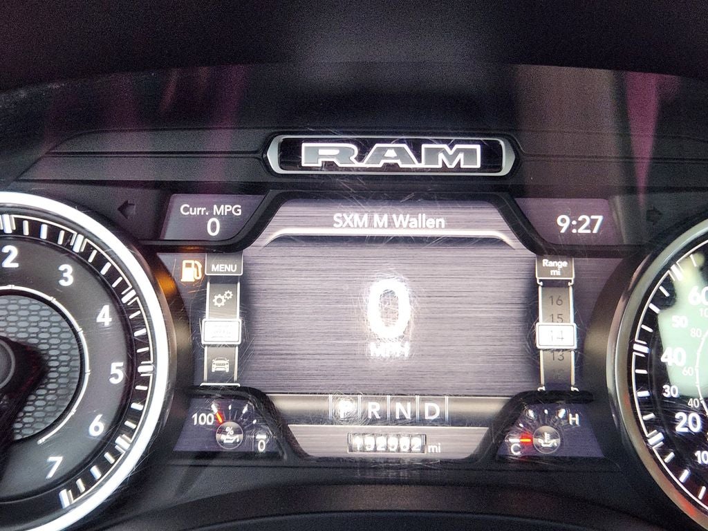 2019 RAM 1500 Laramie Crew Cab 4x4 5'7' Box