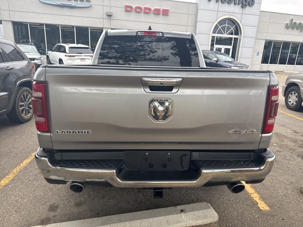 2019 RAM 1500 Laramie Crew Cab 4x4 5'7' Box