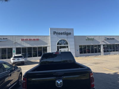 2022 RAM 1500 Laramie Crew Cab 4x4 5'7' Box