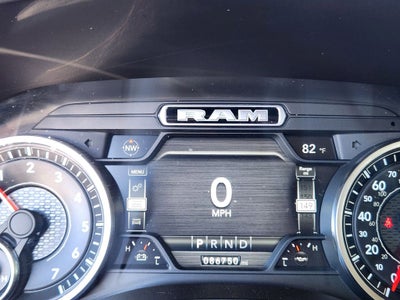 2019 RAM 1500 Laramie Crew Cab 4x4 5'7' Box