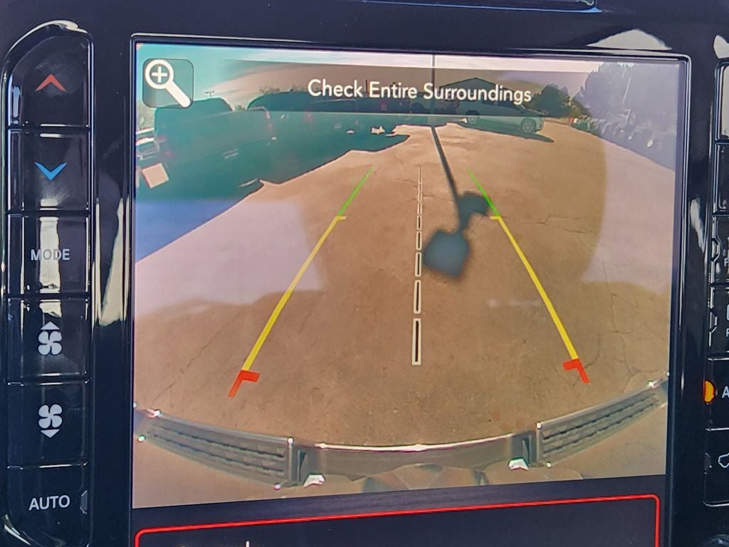 2019 RAM 1500 Laramie Crew Cab 4x4 5'7' Box