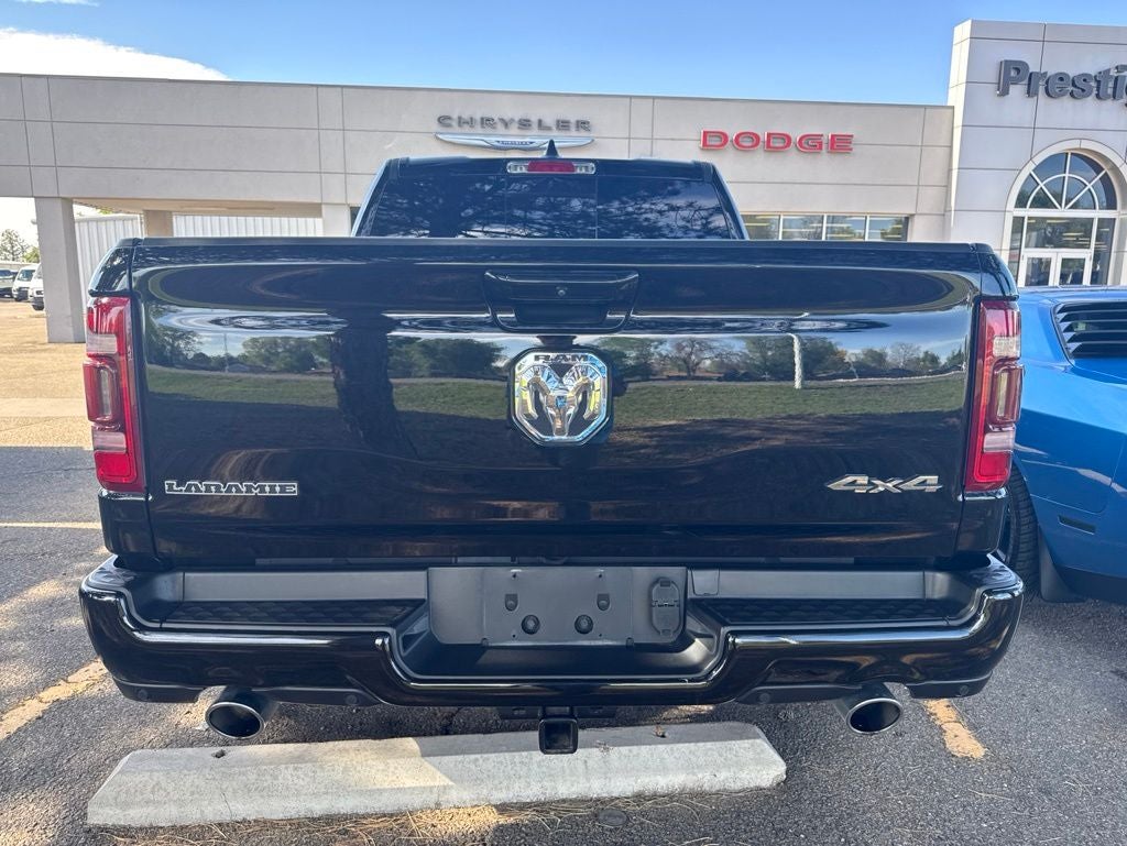 2023 RAM 1500 Laramie Crew Cab 4x4 5'7' Box