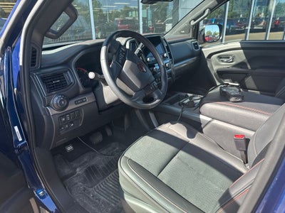 2024 Nissan TITAN Crew Cab PRO-4X 4x4
