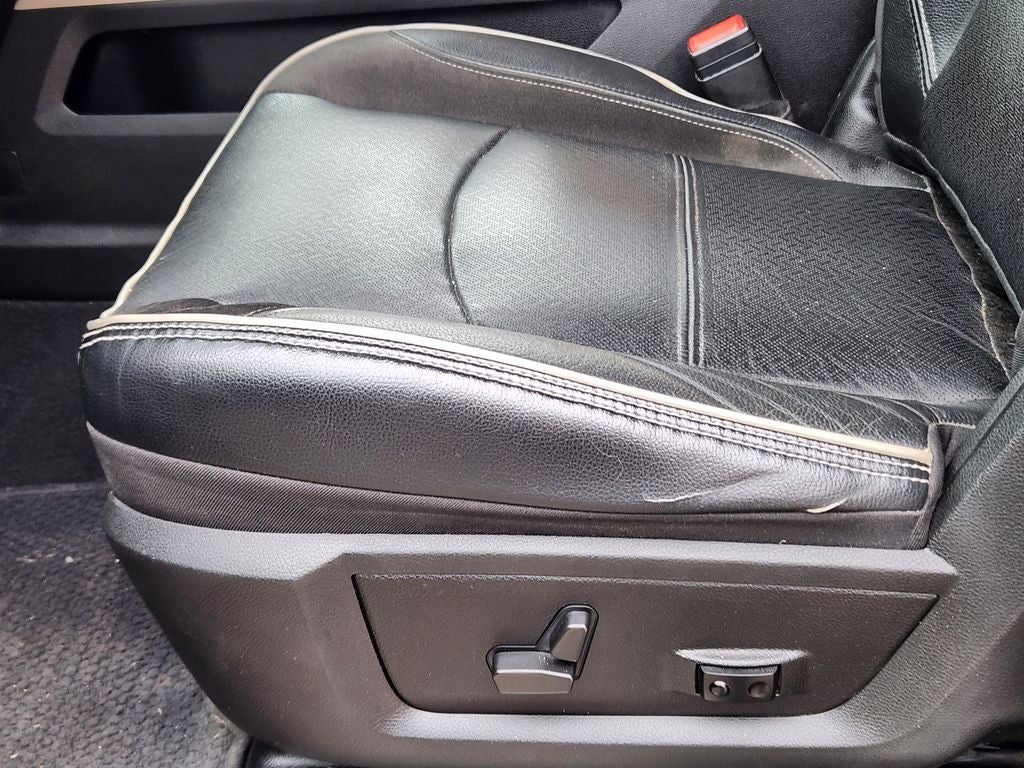 2022 RAM 3500 Laramie Crew Cab 4x4 8' Box