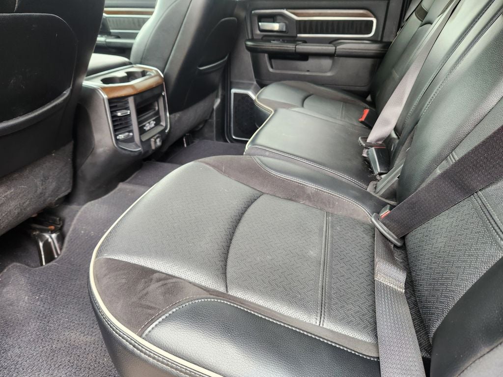 2022 RAM 3500 Laramie Crew Cab 4x4 8' Box