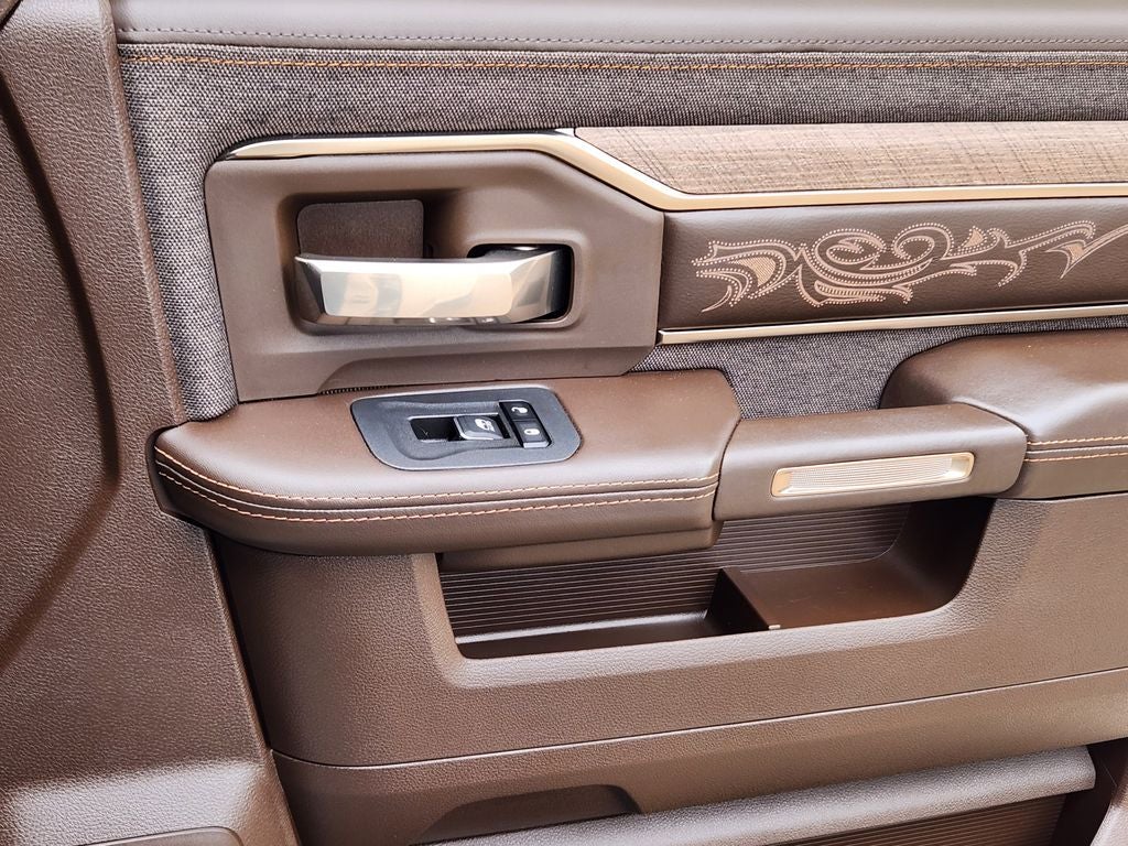 2025 RAM 3500 Limited Longhorn Crew Cab 4x4 8' Box