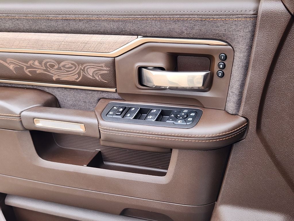 2025 RAM 3500 Limited Longhorn Crew Cab 4x4 8' Box