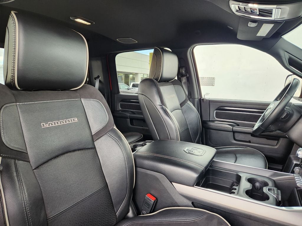 2022 RAM 2500 Laramie Crew Cab 4x4 6'4' Box