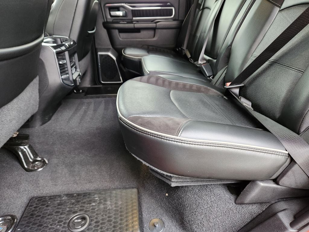 2022 RAM 2500 Laramie Crew Cab 4x4 6'4' Box