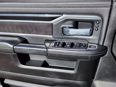 2020 RAM 2500 Laramie Crew Cab 4X4 6'4' Box