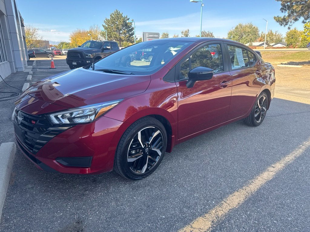 2025 Nissan Versa 1.6 SR