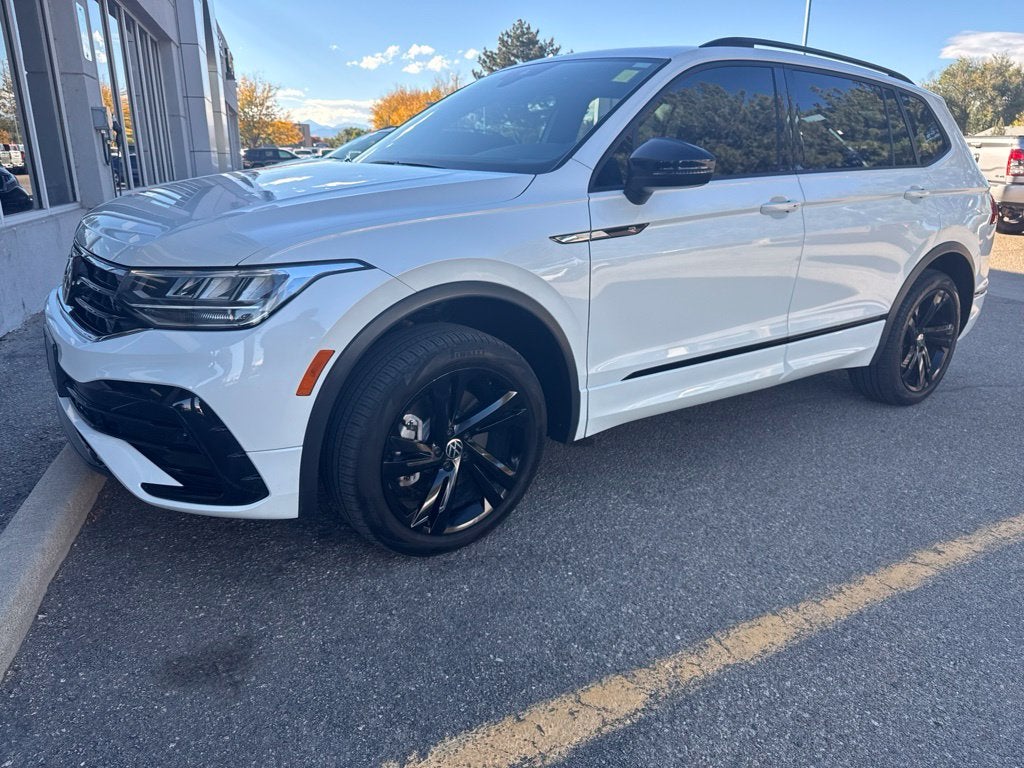 2024 Volkswagen Tiguan 2.0T SE R-Line Black