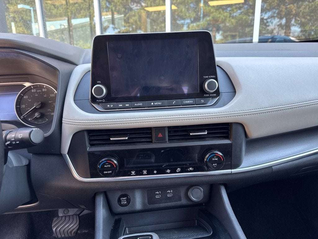 2025 Nissan Rogue SV