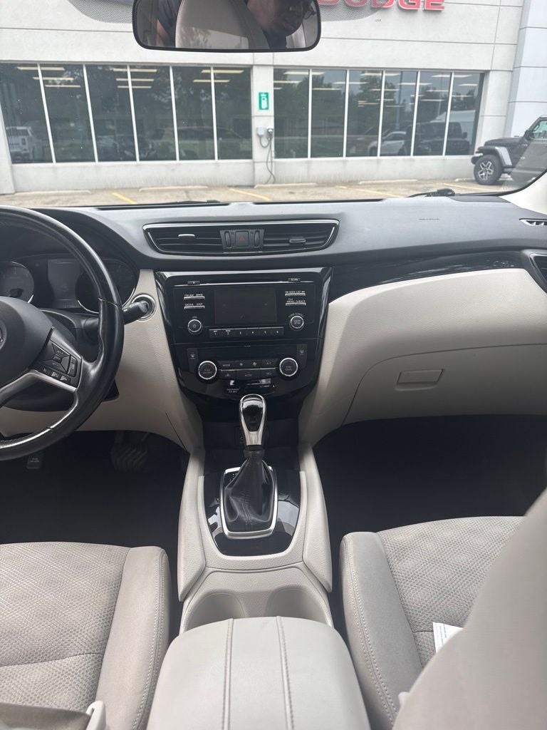 2017 Nissan Rogue Sport SV