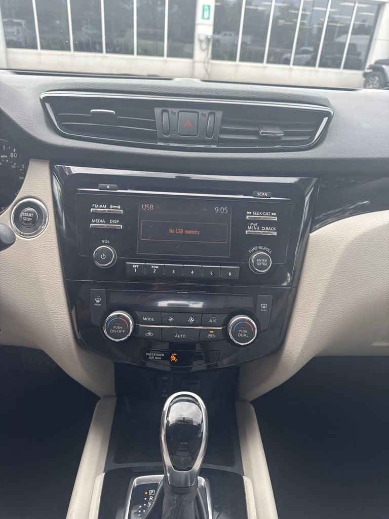 2017 Nissan Rogue Sport SV
