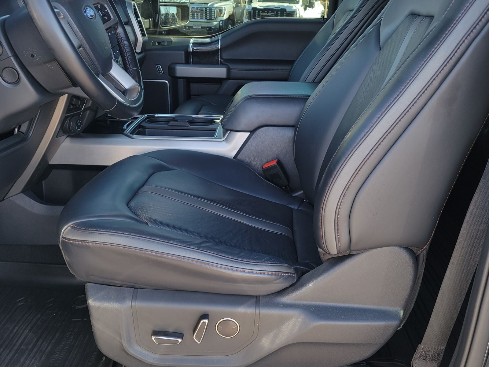 2022 Ford F-350SD Platinum