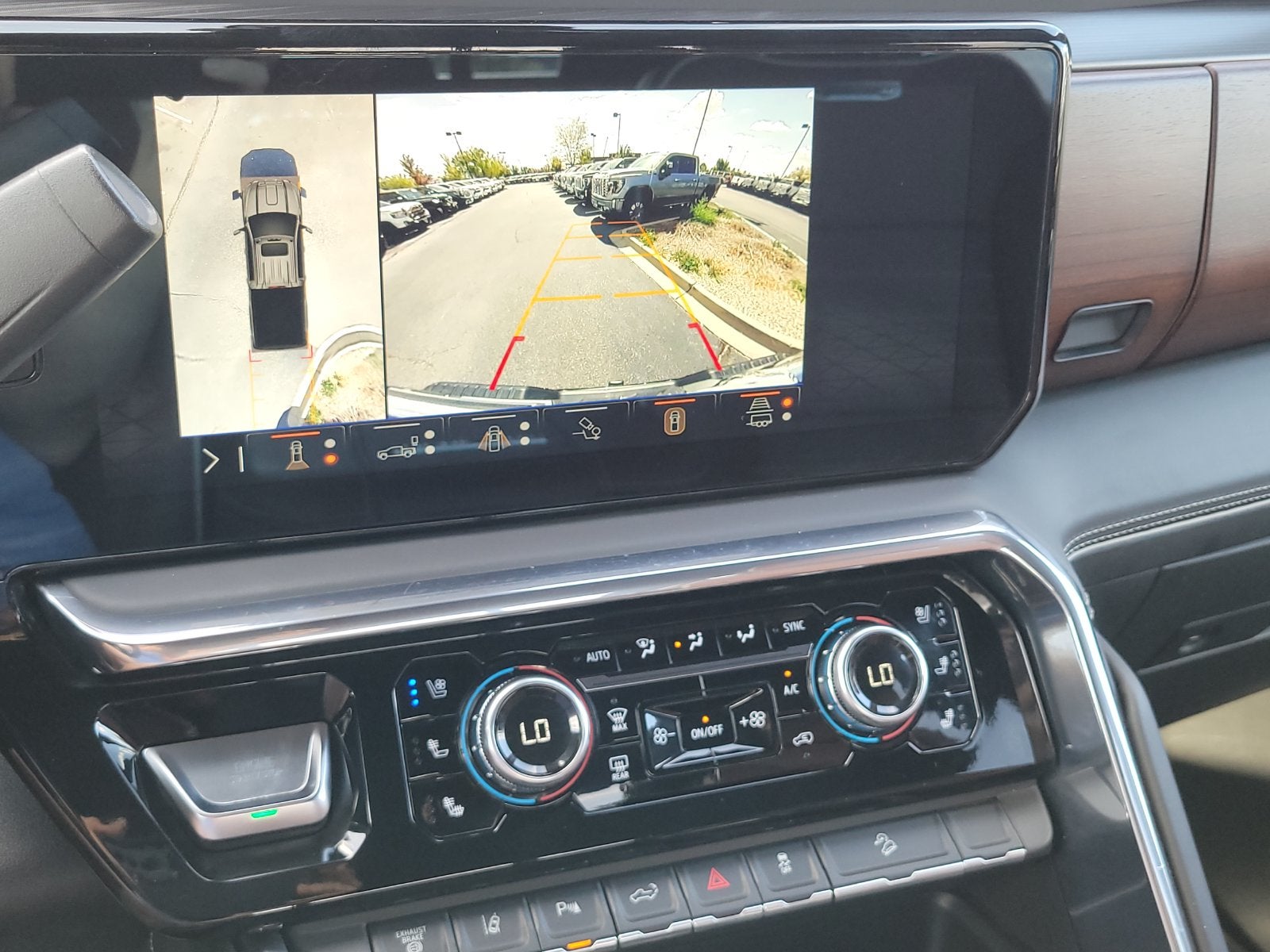 2024 GMC Sierra 2500HD Denali Ultimate