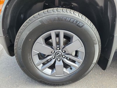2025 Nissan Frontier SV