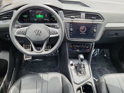 2023 Volkswagen Tiguan SE R-Line Black