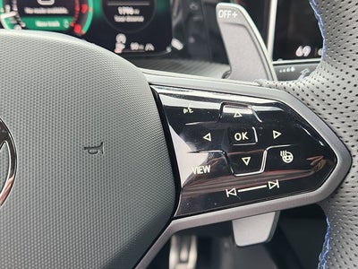 2025 Volkswagen Golf R Black Edition