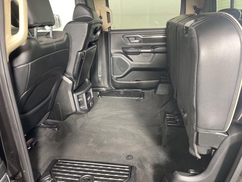 2021 RAM 1500 Laramie Crew Cab 4x4 5'7' Box