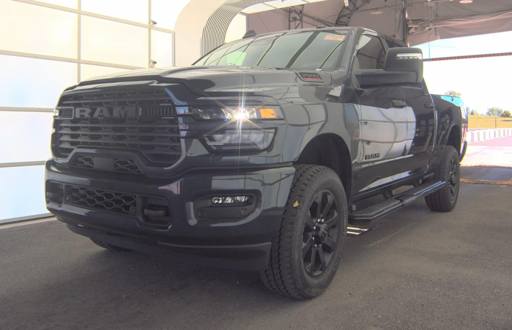 2025 RAM 2500 Big Horn Crew Cab 4x4 6'4' Box