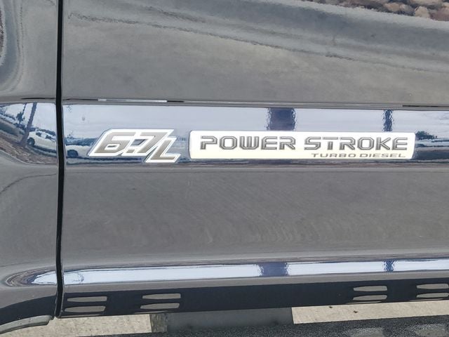 2022 Ford F-350SD Lariat