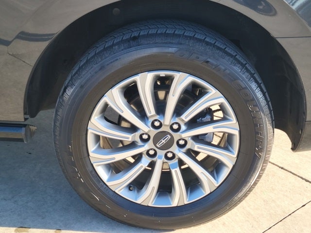 2023 Lincoln Navigator Standard