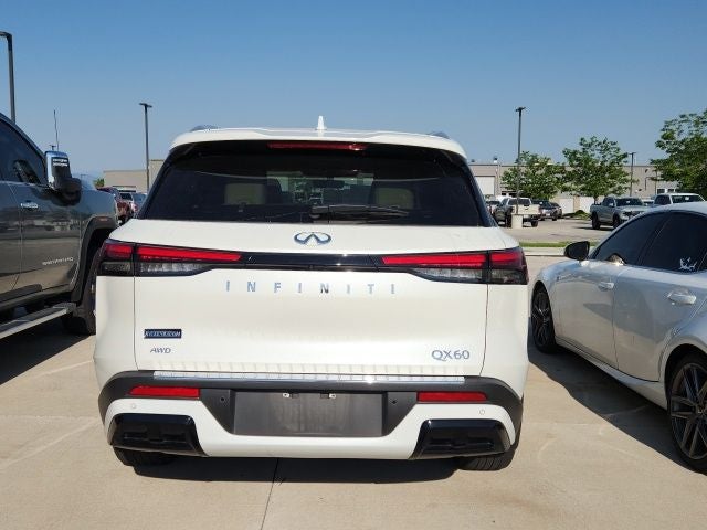 2023 INFINITI QX60 LUXE