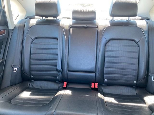 2013 Volkswagen Passat SEL