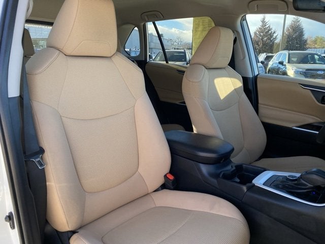 2020 Toyota RAV4 Hybrid LE