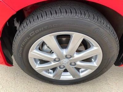 2015 Toyota Yaris L