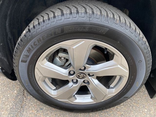 2021 Toyota RAV4 Hybrid XLE Premium