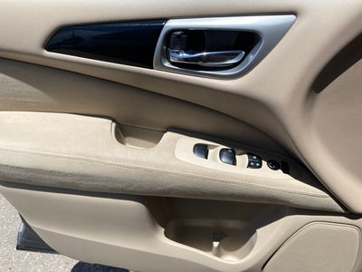 2015 Nissan Pathfinder S