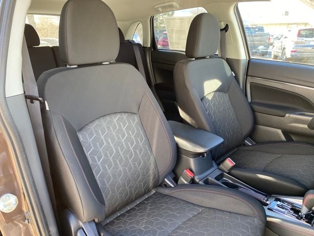 2026 Mitsubishi Outlander Sport 2.0 LE